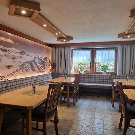 Gasthof Pension Santeler Sankt Leonhard im Pitztal Eksteriør billede