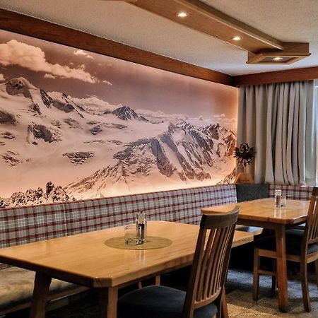 Gasthof Pension Santeler Sankt Leonhard im Pitztal Eksteriør billede