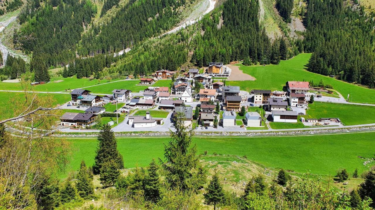 Gasthof Pension Santeler Sankt Leonhard im Pitztal Eksteriør billede