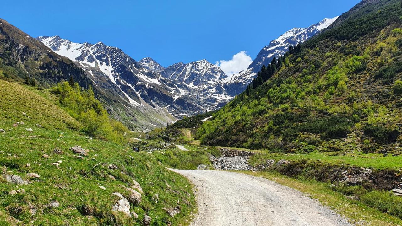Gasthof Pension Santeler Sankt Leonhard im Pitztal Eksteriør billede